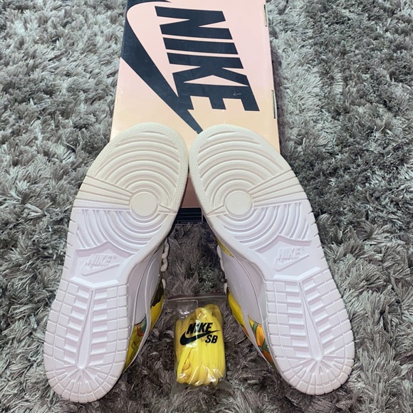 De La Soul Nike Dunks Deadstock. - Picture 6 of 9